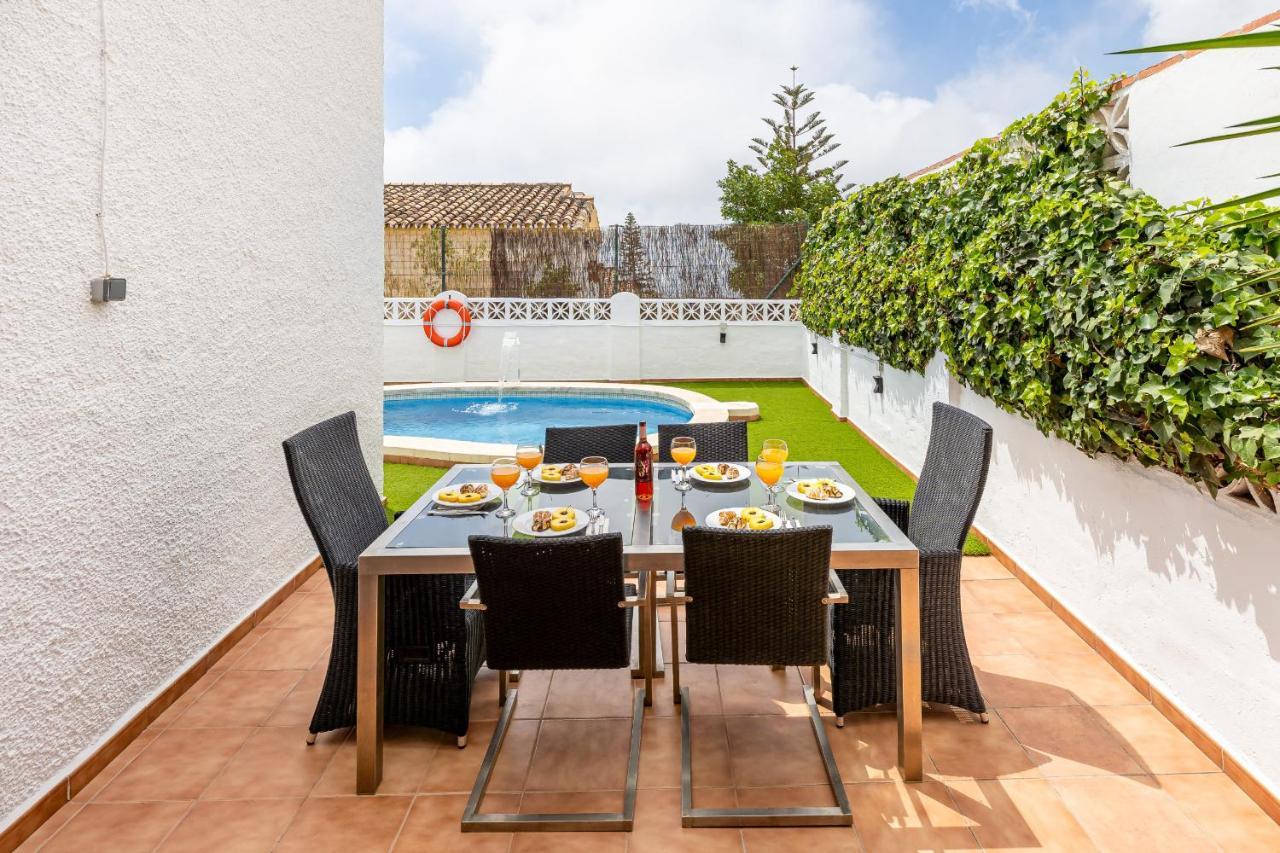 797 Holiday Rentals - Villa Con Piscina Privada Y Barbacoa Para 8 بينالماذينا المظهر الخارجي الصورة